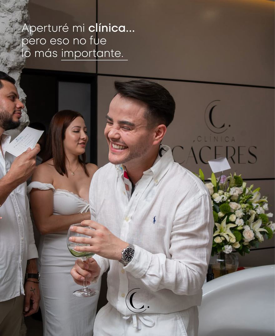 Recepción de Clínica Cáceres